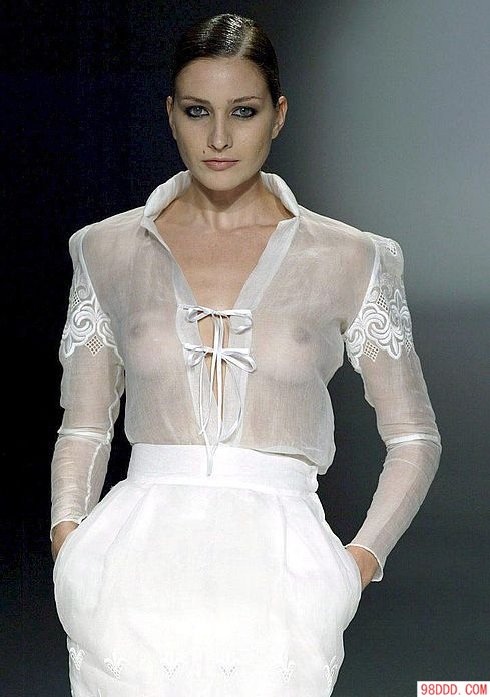 女明星故意漏点