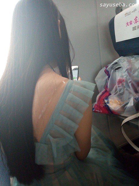 【迷奸偶遇的丝袜长腿女孩】(配图)