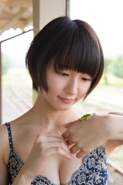 终极女神Riho Yoshioka