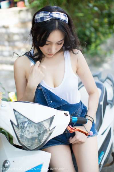 美女模特@小狐狸Sica 首套写真套图