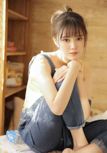 日本诱人大胸美女