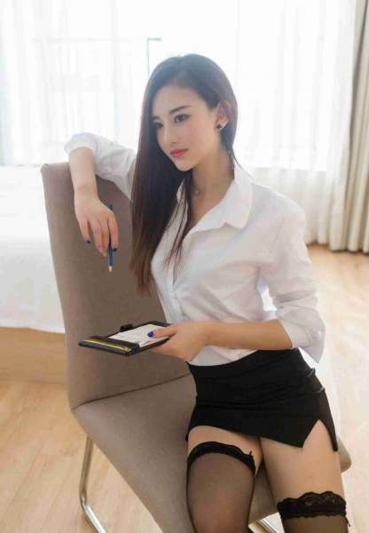 极品女神职业黑丝诱惑