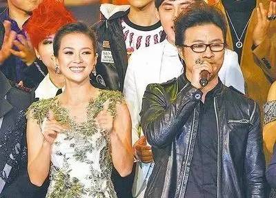 老牛吃嫩草，尼玛这也太离谱了！！
