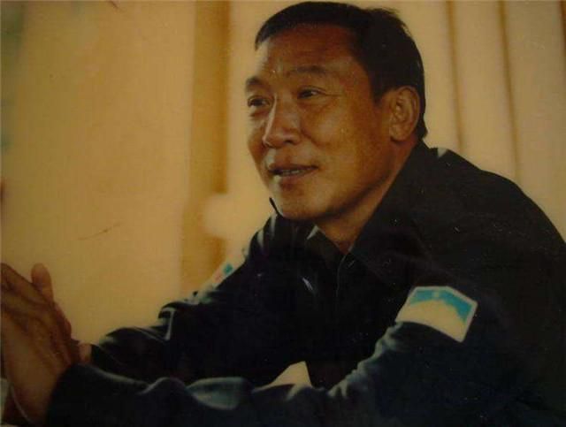 世界毒枭之王，为何从不卖毒品给中国？只因尊敬一个中国人