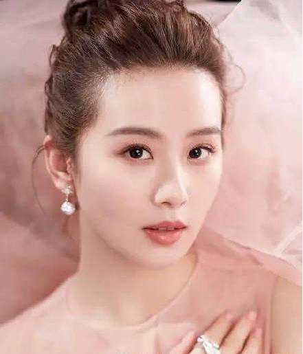 刘诗诗方辟谣抑郁怎么回事？没有婆媳不和更不存在抑郁！