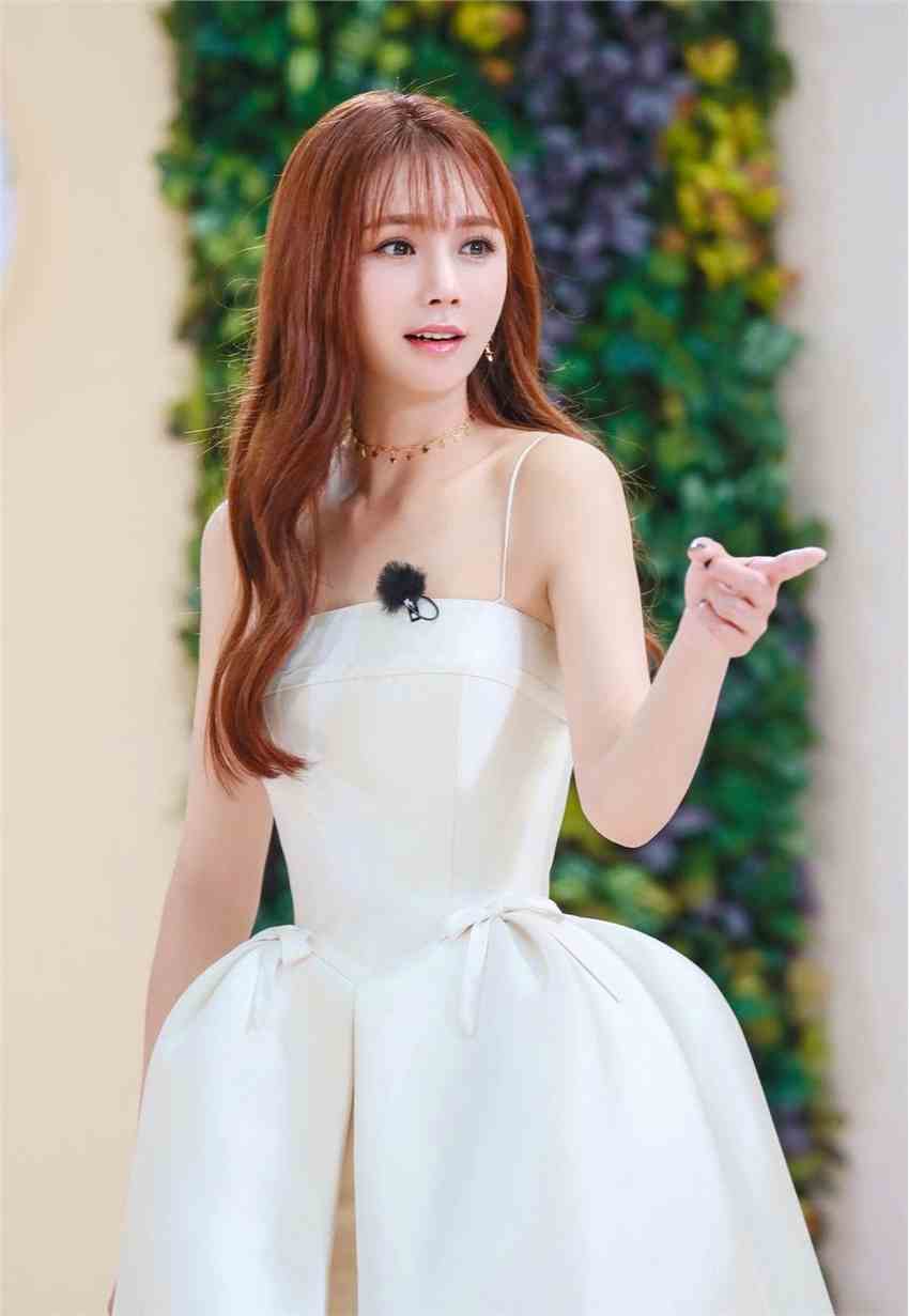 沈梦辰要给女儿取名叫杜鹃花 与杜海涛好事将近