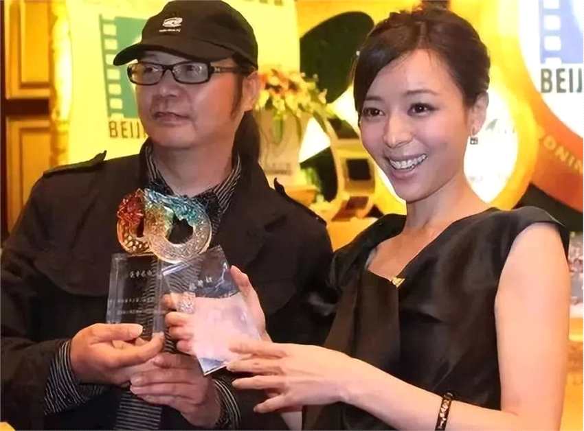 学术--为什么张静初没能成为章子怡？