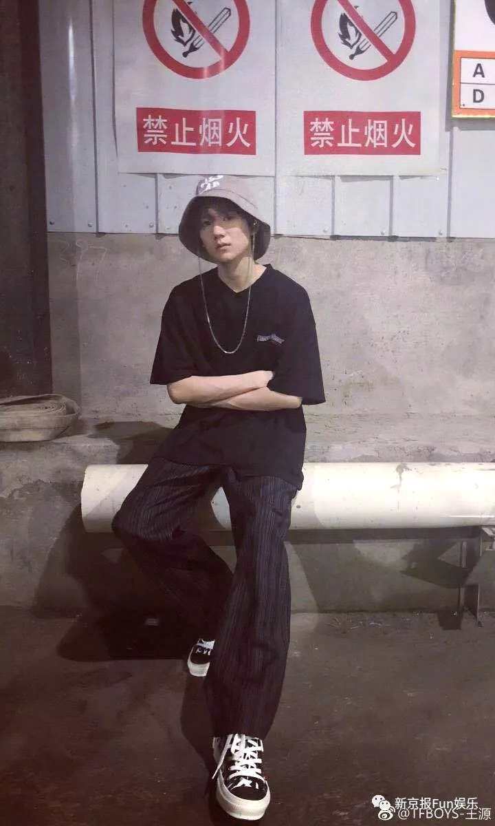 毫无社会责任感的男偶像，才娘