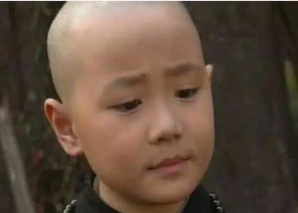 曹骏蓝盈盈相恋两周年，守时先生和迟到小姐好幸福
