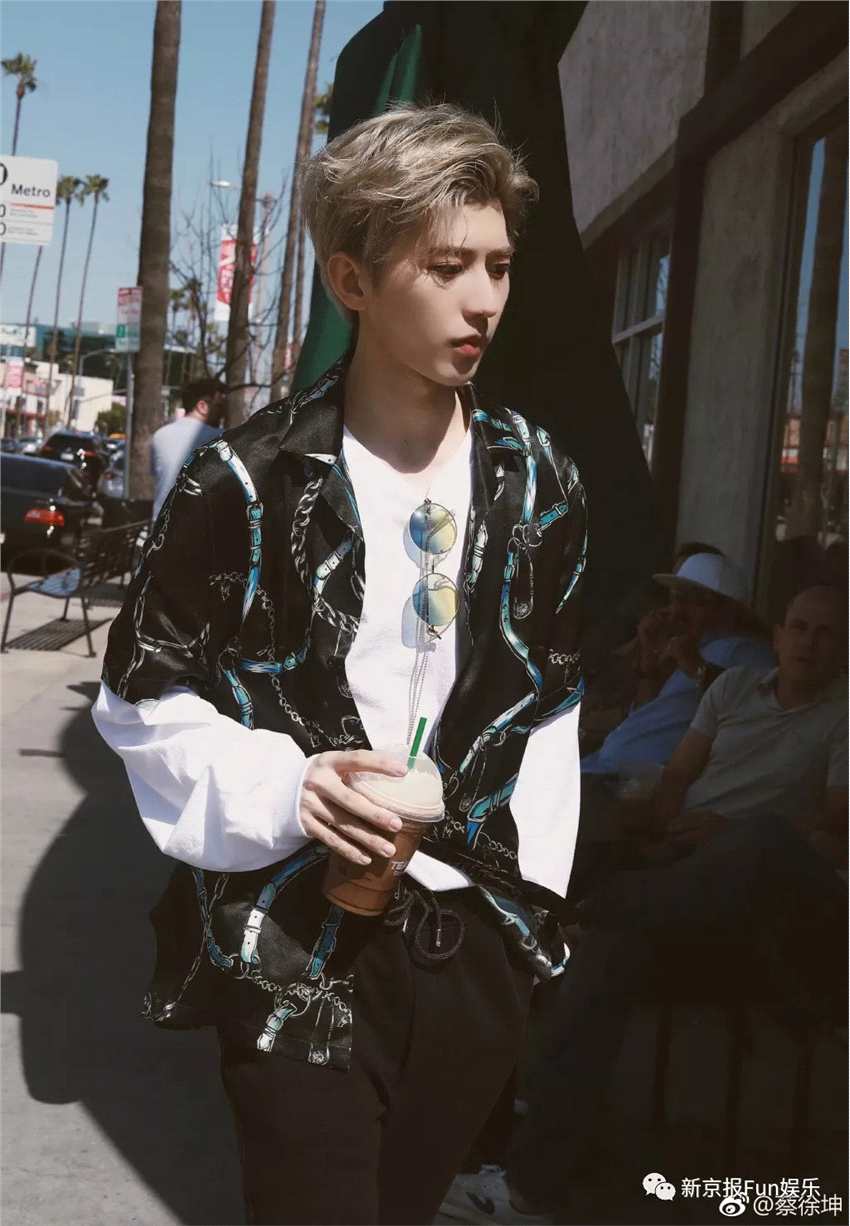 毫无社会责任感的男偶像，才娘