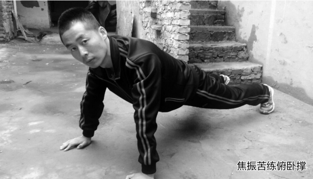 俯卧撑最牛人一分钟110个