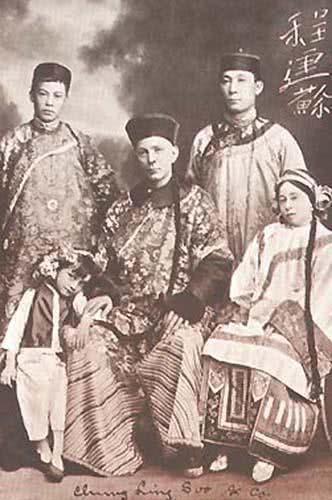 徒手抓子弹的中国魔术师：舞台上中弹死亡后，揭开惊人真相