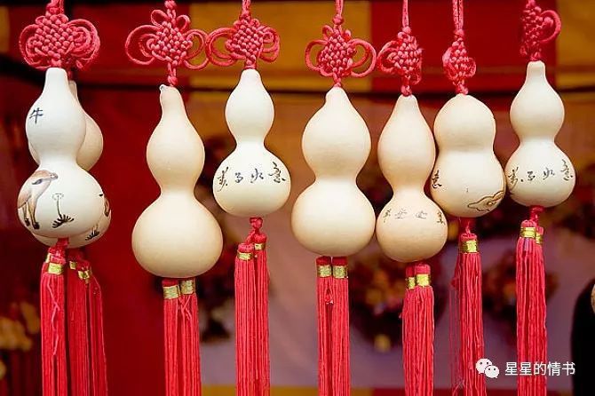 在明年上半年，贵人暗中相助，3属相福多财大，收入飙涨有钱花！