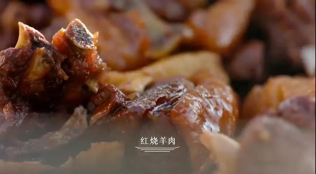 温热鲜香的羊汤入喉，一股子暖意让我融化
