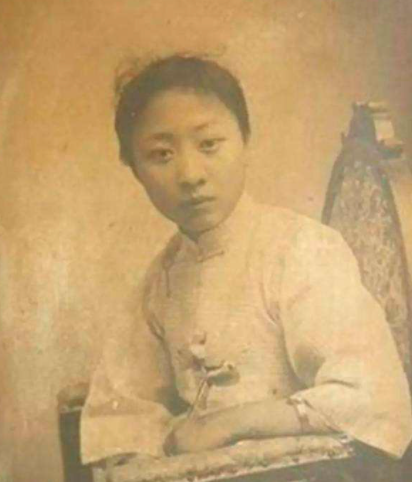 黄金荣一生的女人都有谁，林桂生与露兰春哪个是最爱？