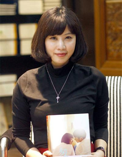 知三当三？网友喊话知名女作家：我怀了你老公的孩子