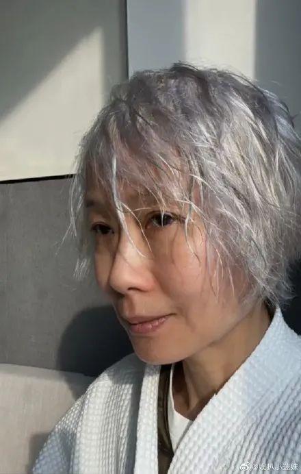 许大官人--被张国荣称赞的一代女神，快认不出来了