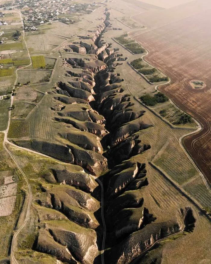 战争前的乌克兰，除了爱情隧道，还有太多美丽的建筑