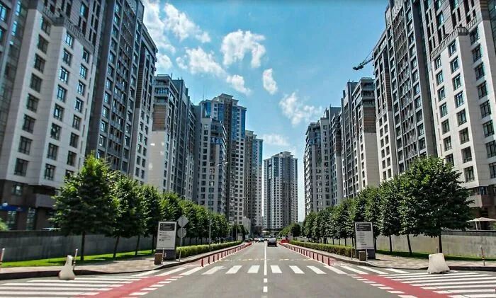 战争前的乌克兰，除了爱情隧道，还有太多美丽的建筑