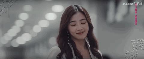 不必可怜张含韵
