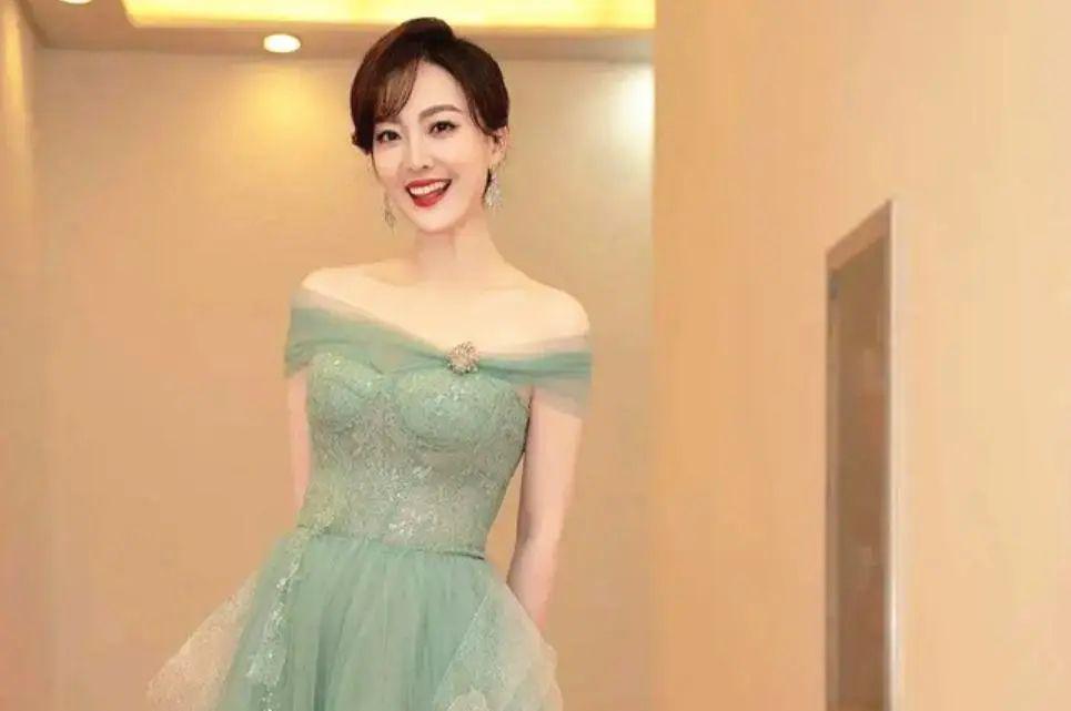曝美女主持人余声富豪老公被抓，涉嫌侵犯女大学生，情节十分恶劣