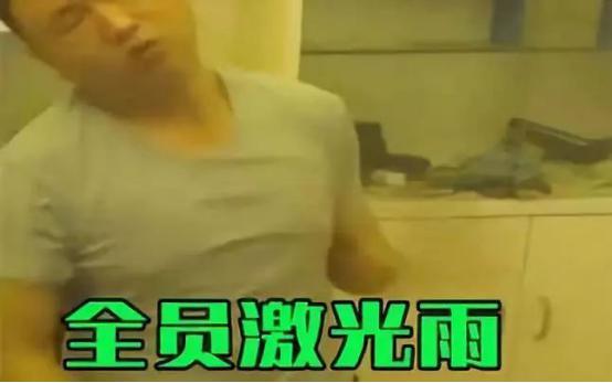 上海小区祝福视频内卷，非洲小哥直接累到脱水