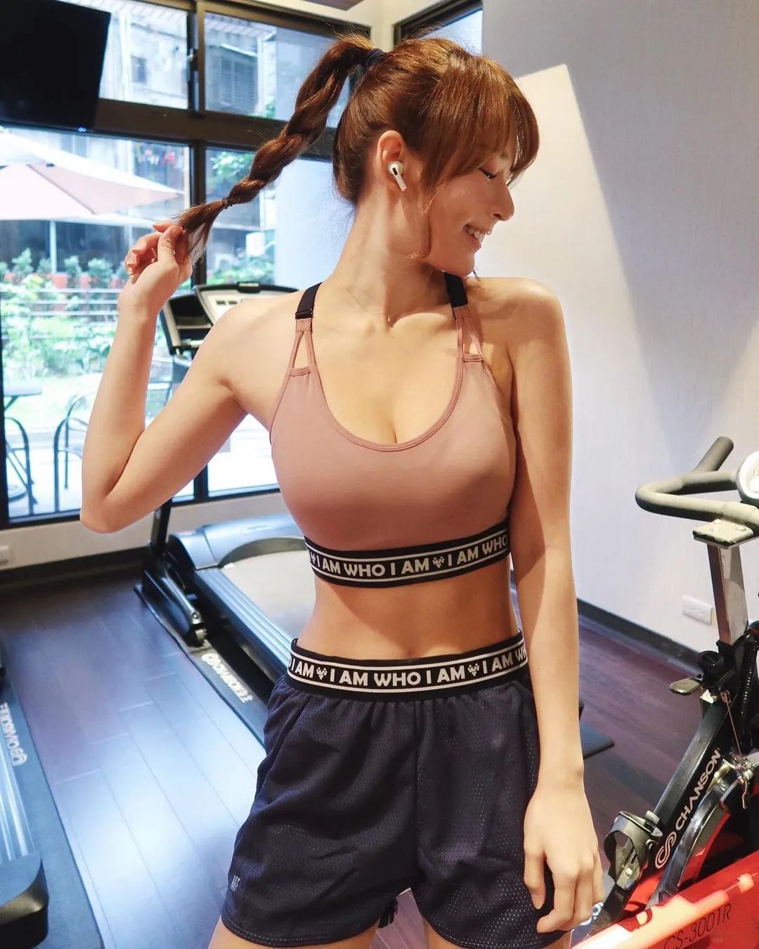 女U馆台版“三上悠亚”写真照曝光，网友：又欲又纯~