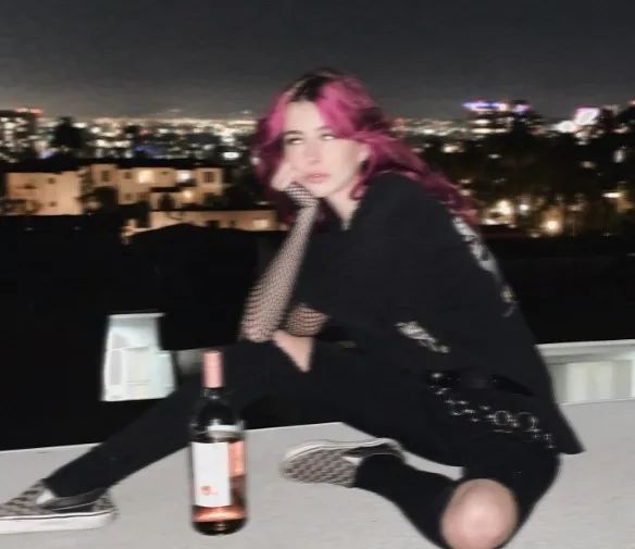 游艇上的泳装女郎都是从哪里来的？