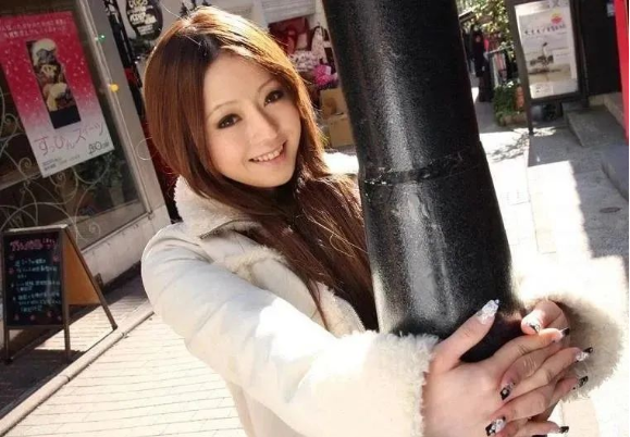 火爆华人区的AV女神，黑化张韶涵——樱井莉亚