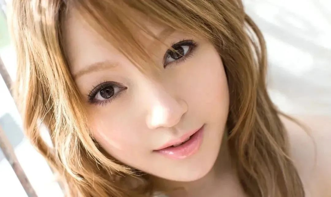 火爆华人区的AV女神，黑化张韶涵——樱井莉亚