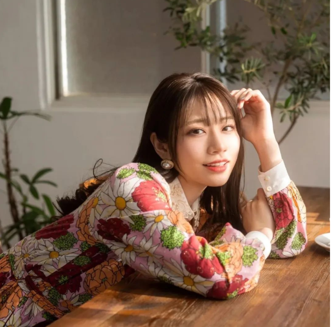 出道既封神，近年来AV界最具统治力的女人——河北彩花
