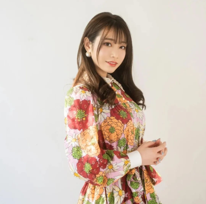 出道既封神，近年来AV界最具统治力的女人——河北彩花