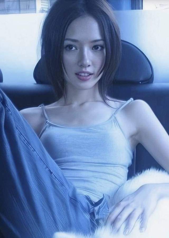向佐，婚内出轨风波不停歇