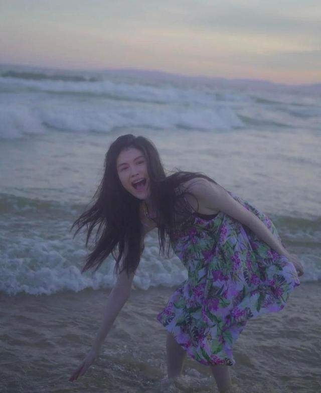 何穗，脚踝意外骨折
