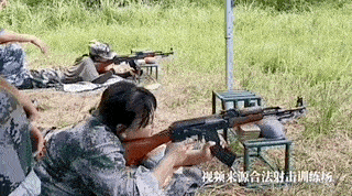见过广西的军训，感觉再也不用看战争片了