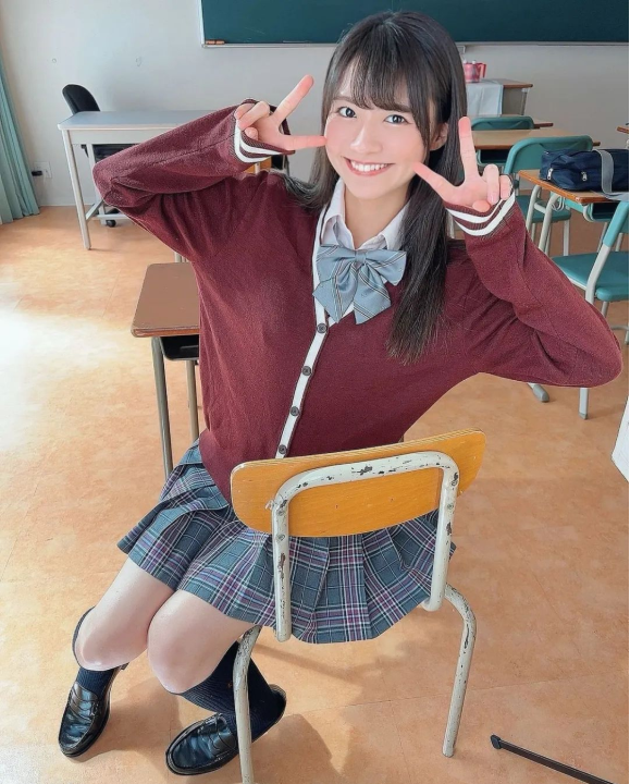 纯欲小妹系女神中的未来之星，顶级发片机器——东条夏