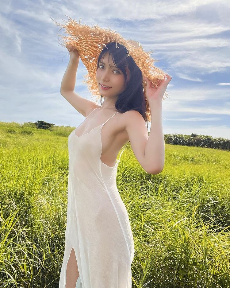乳首初解禁！Ｇ奶写真女星《似鸟沙也加》湿身泡澡粉丝大赞：又粉又立体！
