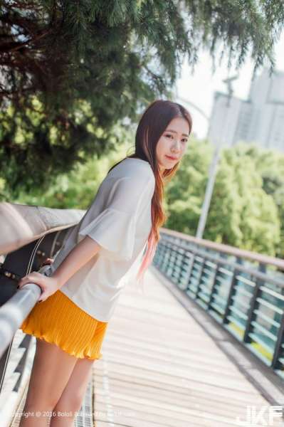 【经典】当着她老公的面操她