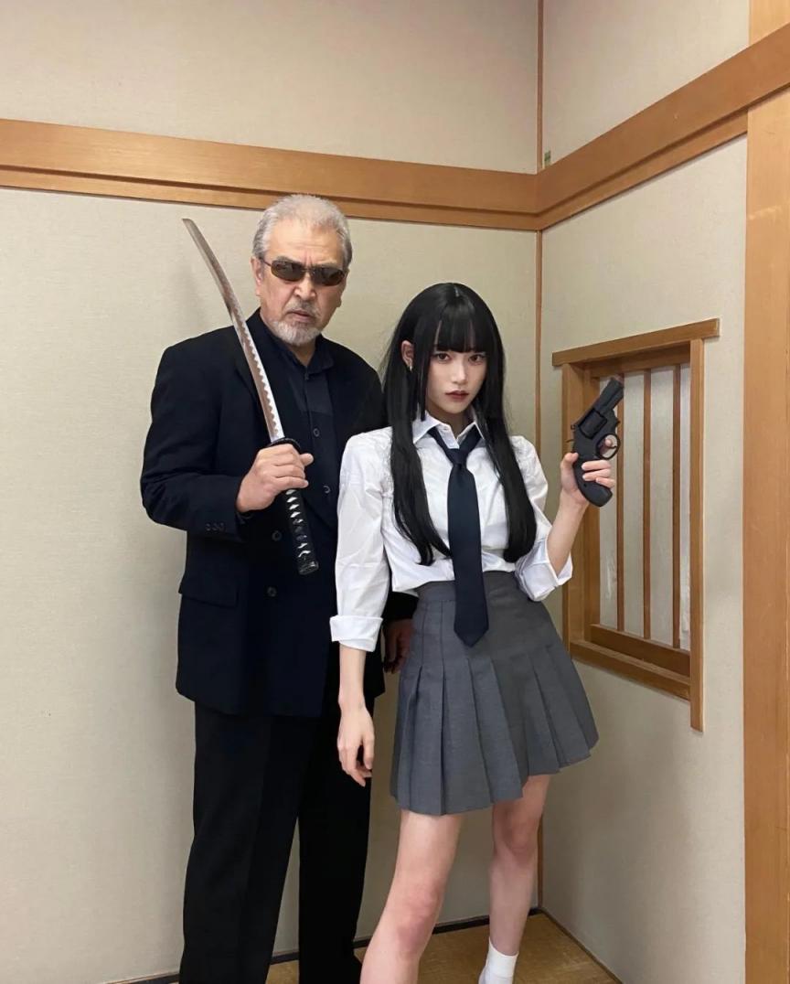 日本00后“黑道千金”爆火全网，一组照片吸粉百万：美到心跳加速！