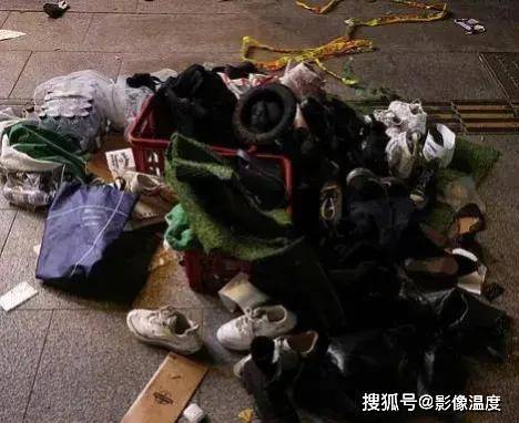 今天，韩国梨泰院现场阳光明媚，但这几十张图片，无法掩盖昨晚的悲惨一幕！