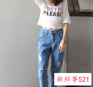 破洞牛仔裤怎么搭配上衣