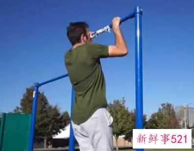 吊单杠正确练法