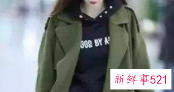 绿色大衣里面搭配什么好看