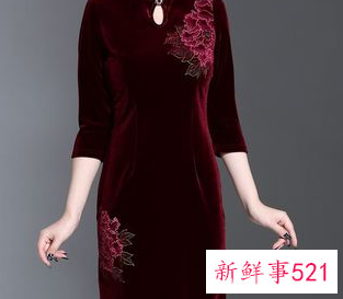 中年女士参加婚礼着装