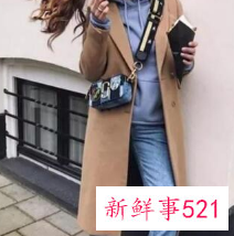 圆领卫衣该怎么搭配