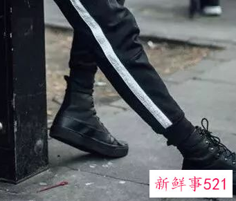 束腿裤配什么鞋子男