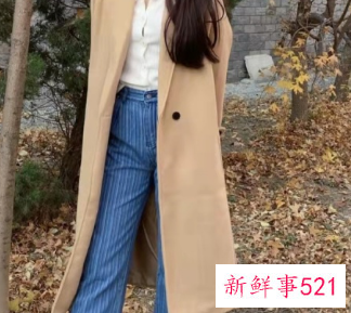 杏色大衣里面搭配什么颜色