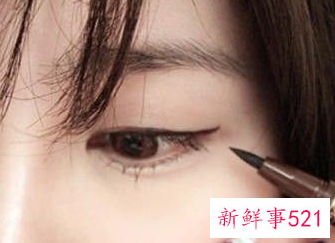 小眼睛怎么画眼线显眼睛大