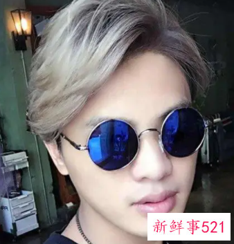适合男生的发色灰色系