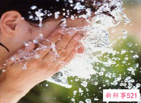 如何让脸部毛孔变细的妙招